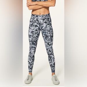 NWOT Lululemon Wunder Under Hi-Rise Tight (Full-On Luxtreme 28")